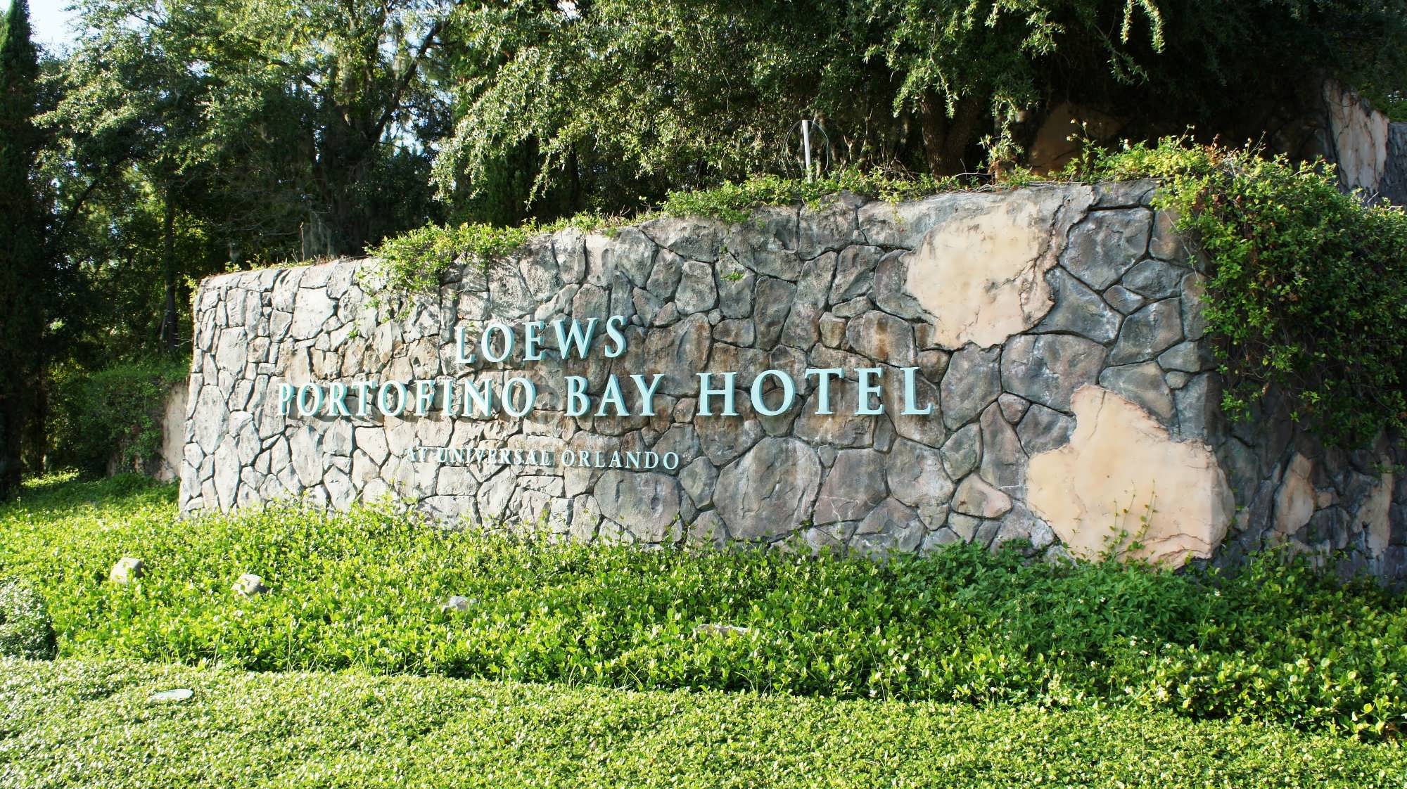 oi-portofino-bay-hotel-entrance-area-699.jpg